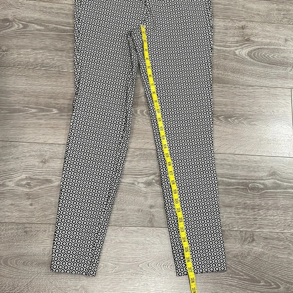 MICHAEL Michael Kors Pull On Ankle Pants Black White Trellis M - Picture 10 of 12